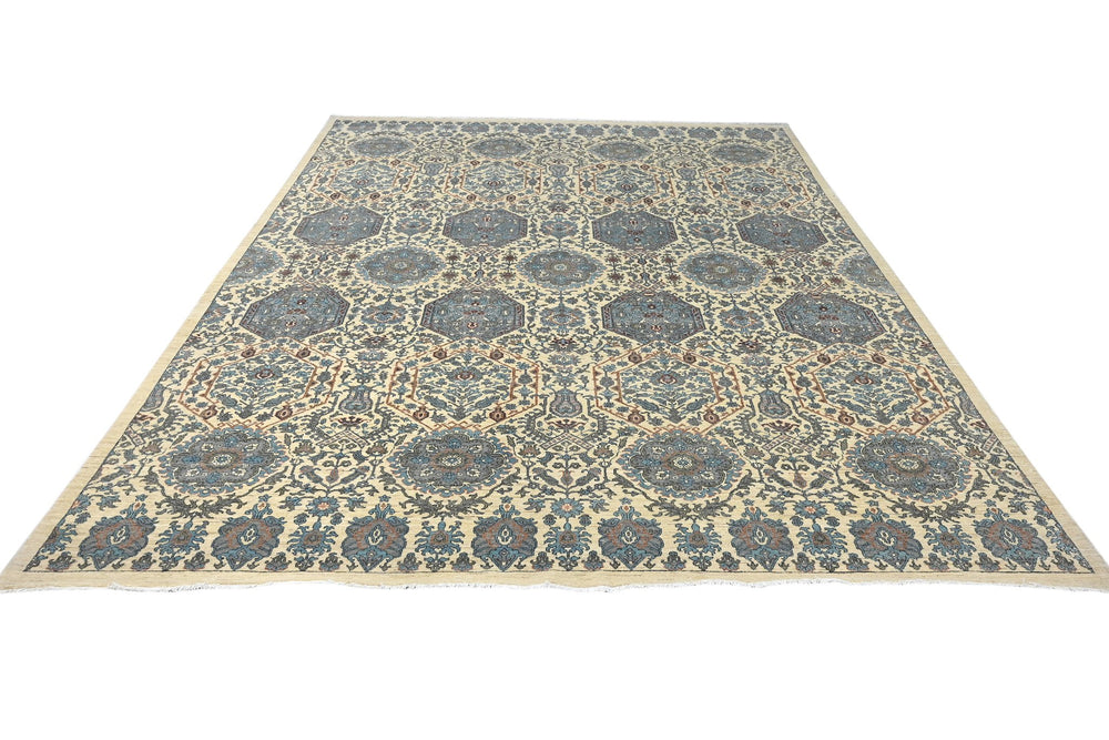 white Oversized rug 8' 11" x 11' 11"