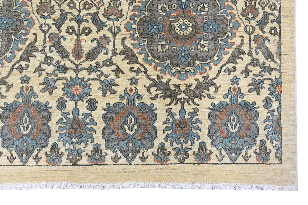 white Oversized rug 8' 11" x 11' 11"