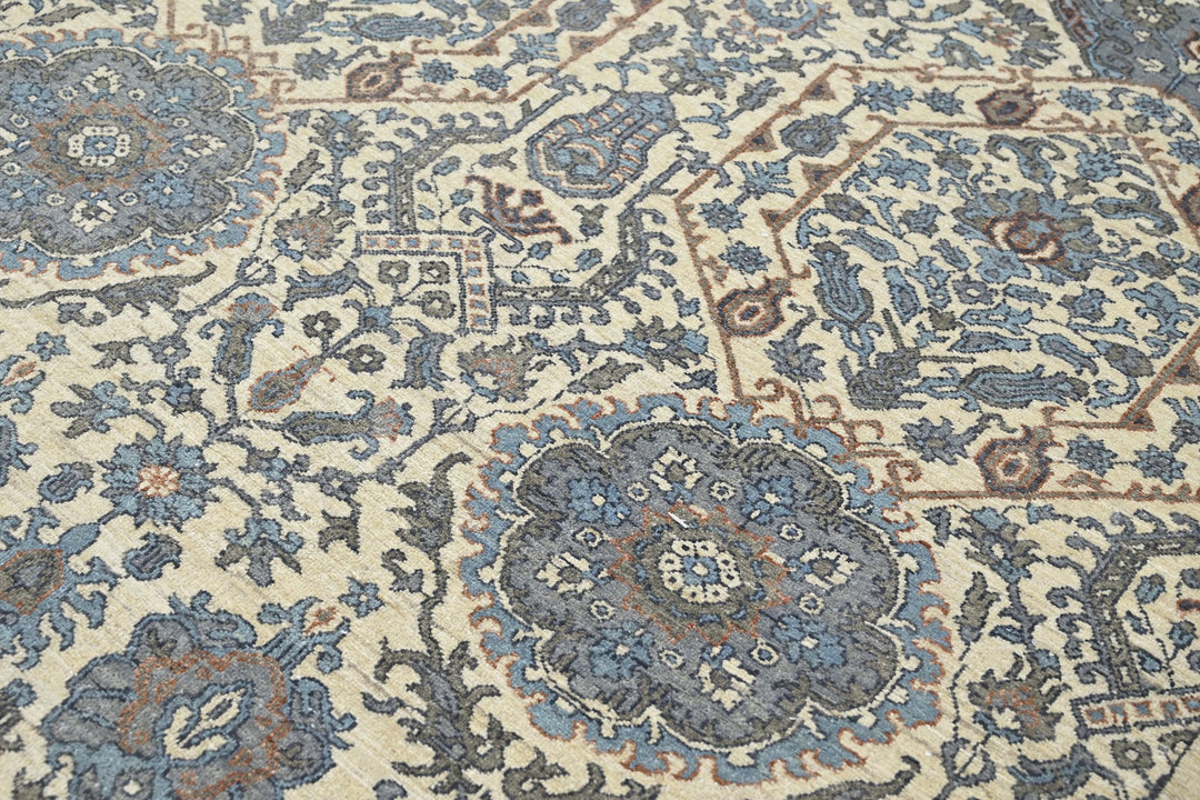 white Oversized rug 8' 11" x 11' 11"