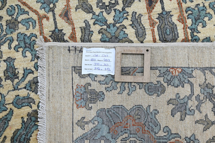 white Oversized rug 8' 11" x 11' 11"