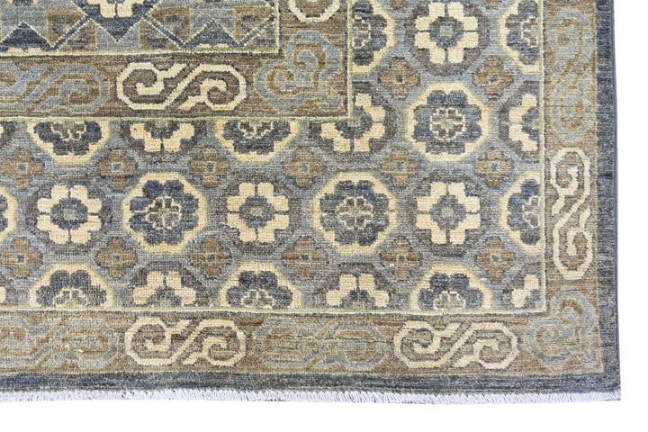 blue Oversized rug 8' 9" x 10' 2"