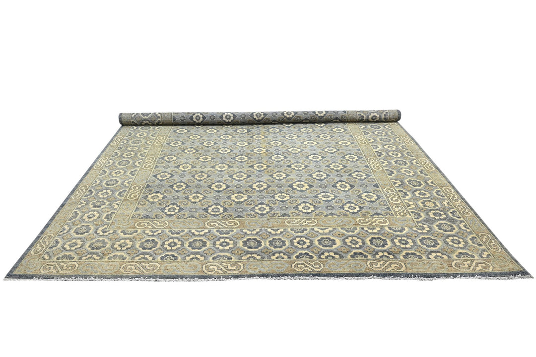 blue Oversized rug 8' 9" x 10' 2"