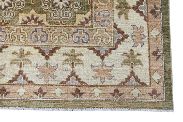 green Large rug 8' 4" x 9' 4"