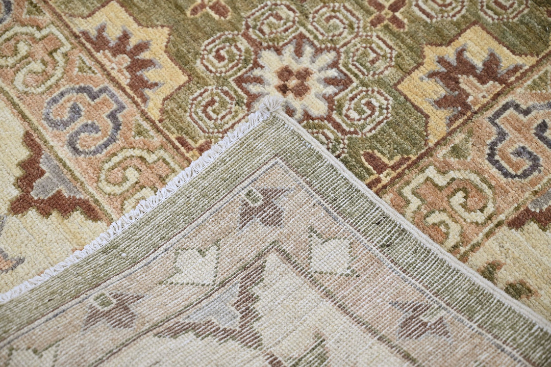 green Large rug 8' 4" x 9' 4"
