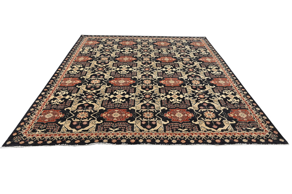 black Large rug 8' 0" x 9' 4"