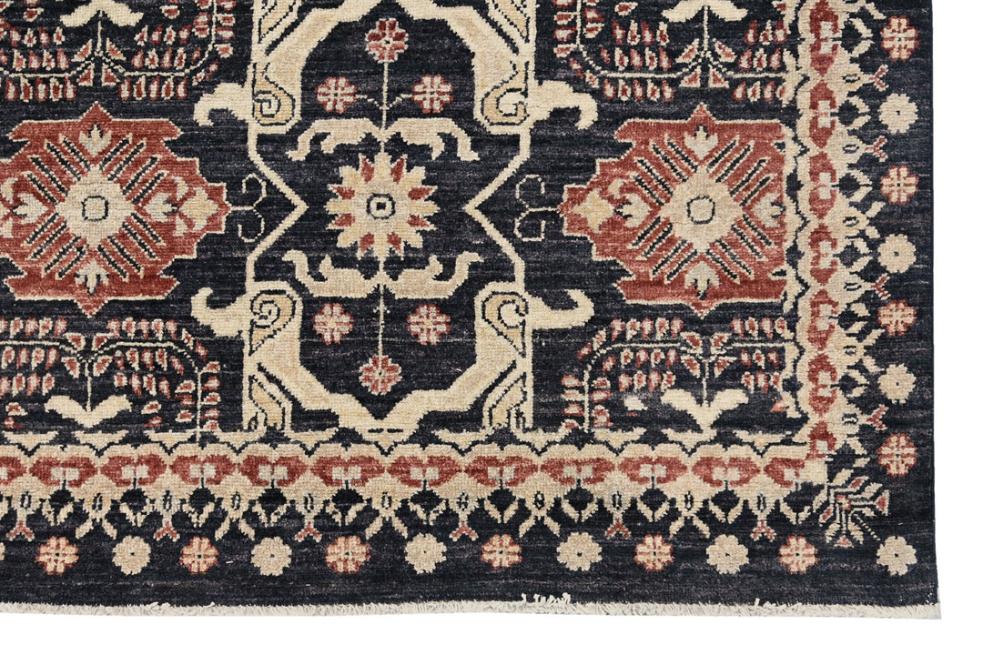 black Large rug 8' 0" x 9' 4"