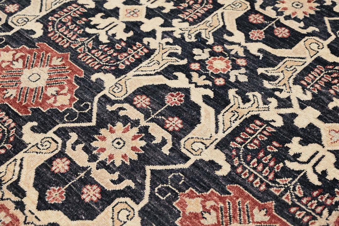 black Large rug 8' 0" x 9' 4"