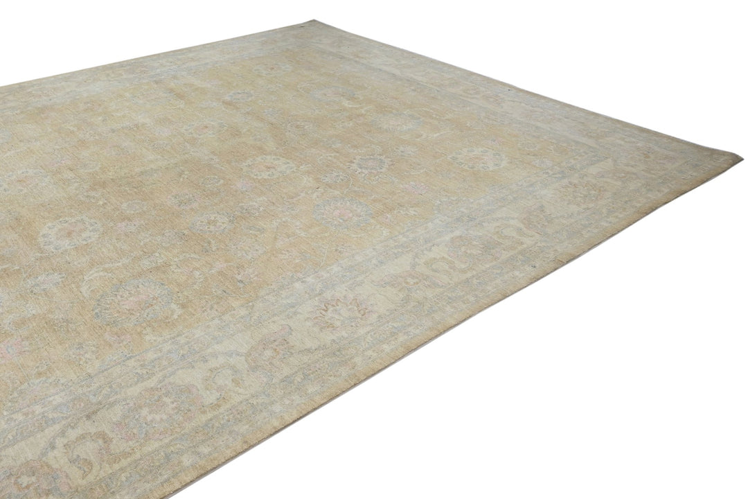 brown Oversized rug 9' 10" x 13' 3"