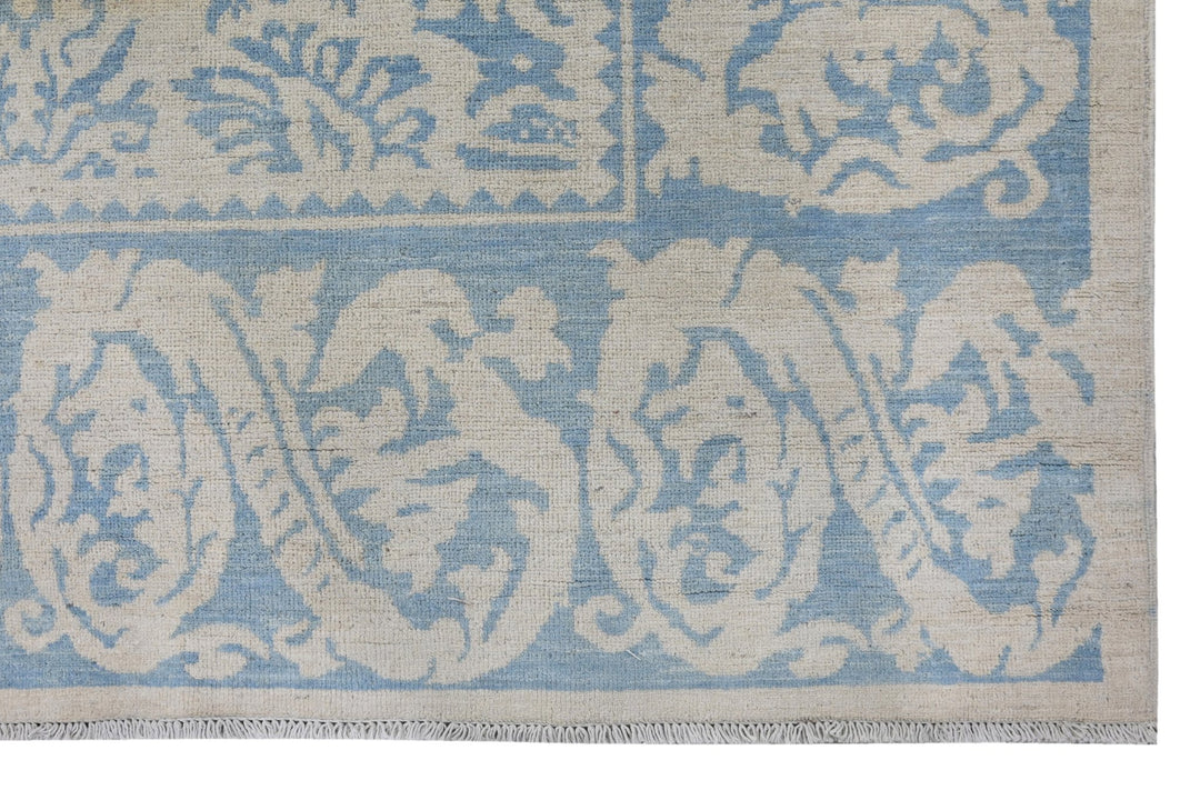 blue Oversized rug 9' 11" x 13' 6"