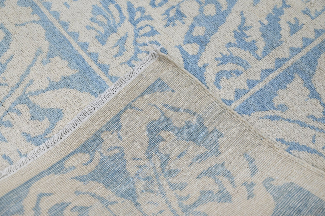 blue Oversized rug 9' 11" x 13' 6"