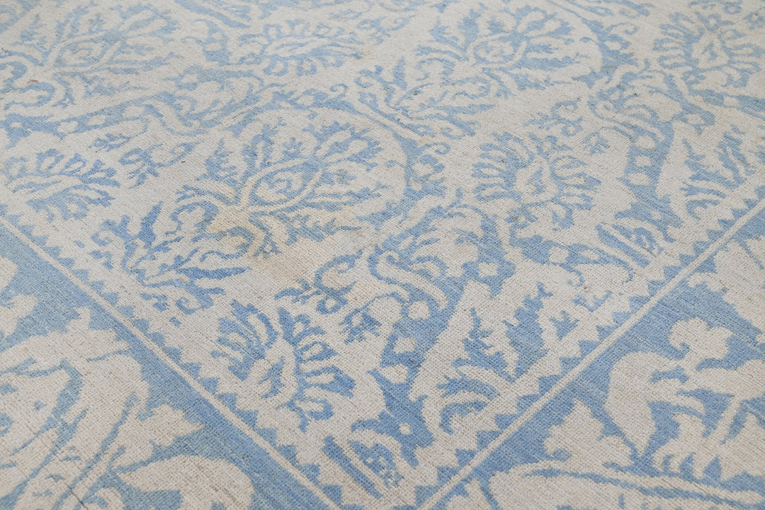 blue Oversized rug 9' 11" x 13' 6"