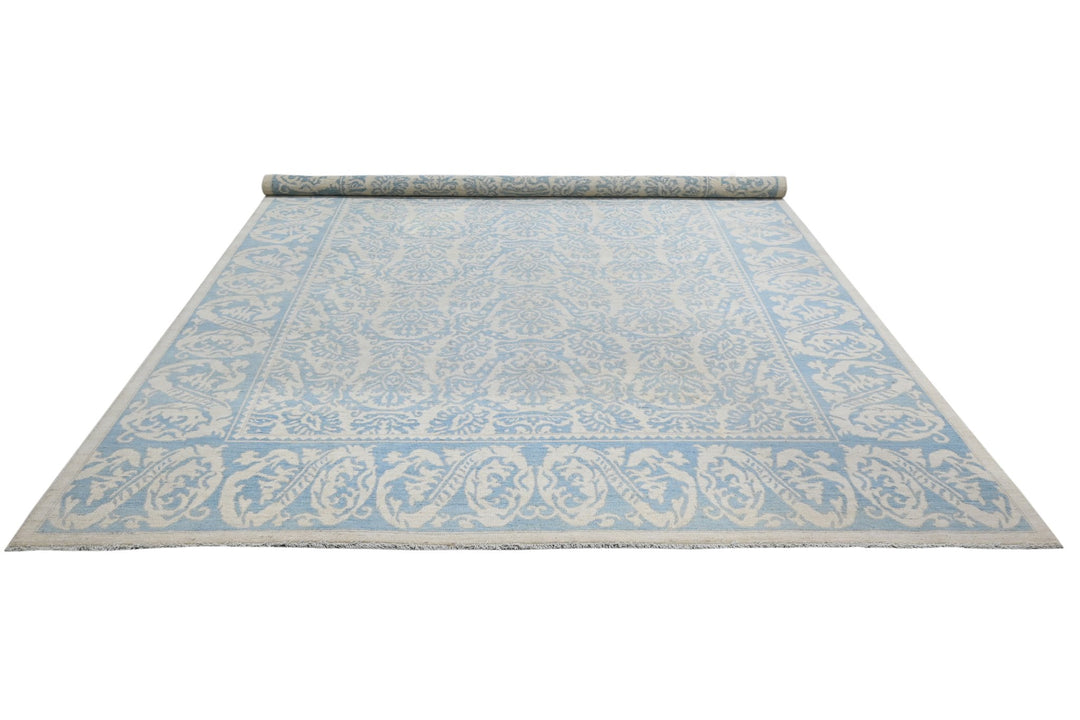blue Oversized rug 9' 11" x 13' 6"