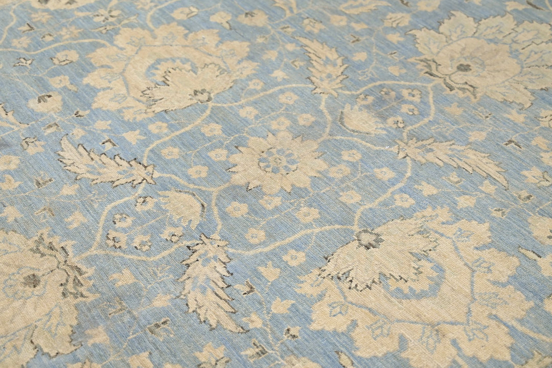 blue Large rug 7' 8" x 9' 5"
