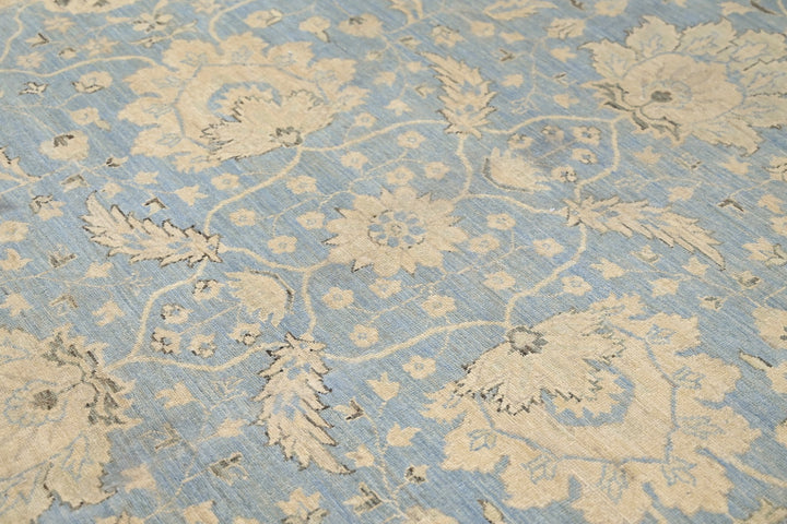 blue Large rug 7' 8" x 9' 5"