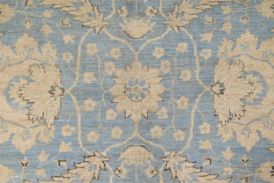 blue Large rug 7' 8" x 9' 5"