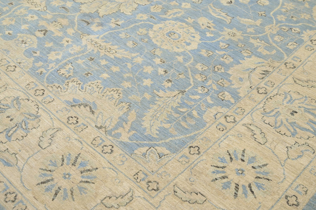 blue Large rug 7' 8" x 9' 5"