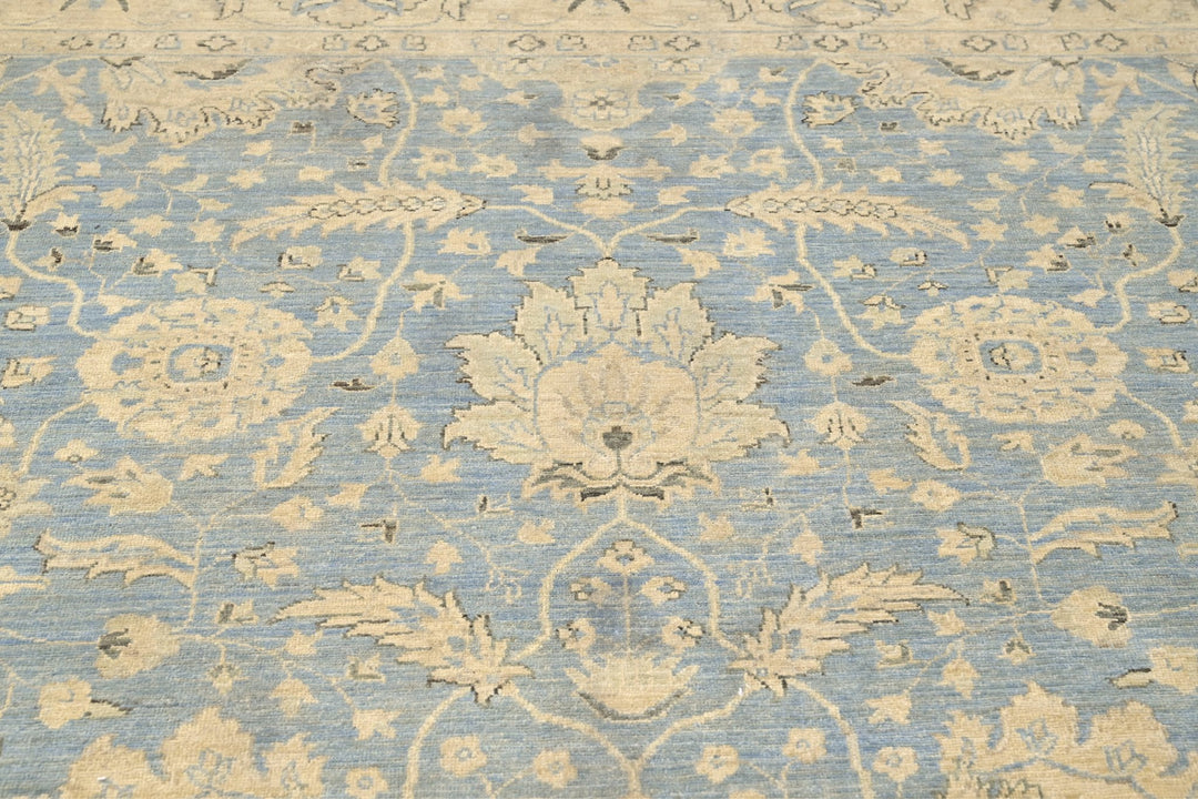 blue Large rug 7' 8" x 9' 5"