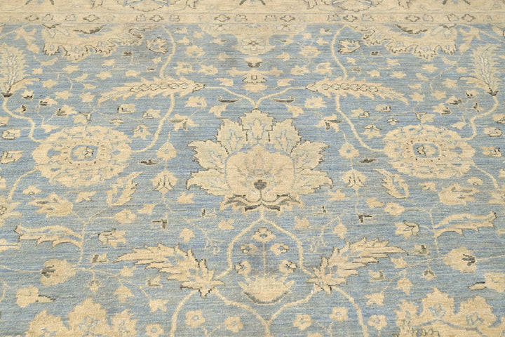 blue Large rug 7' 8" x 9' 5"