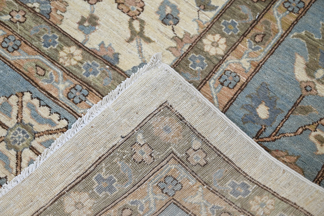 white Oversized rug 8' 10" x 12' 4"