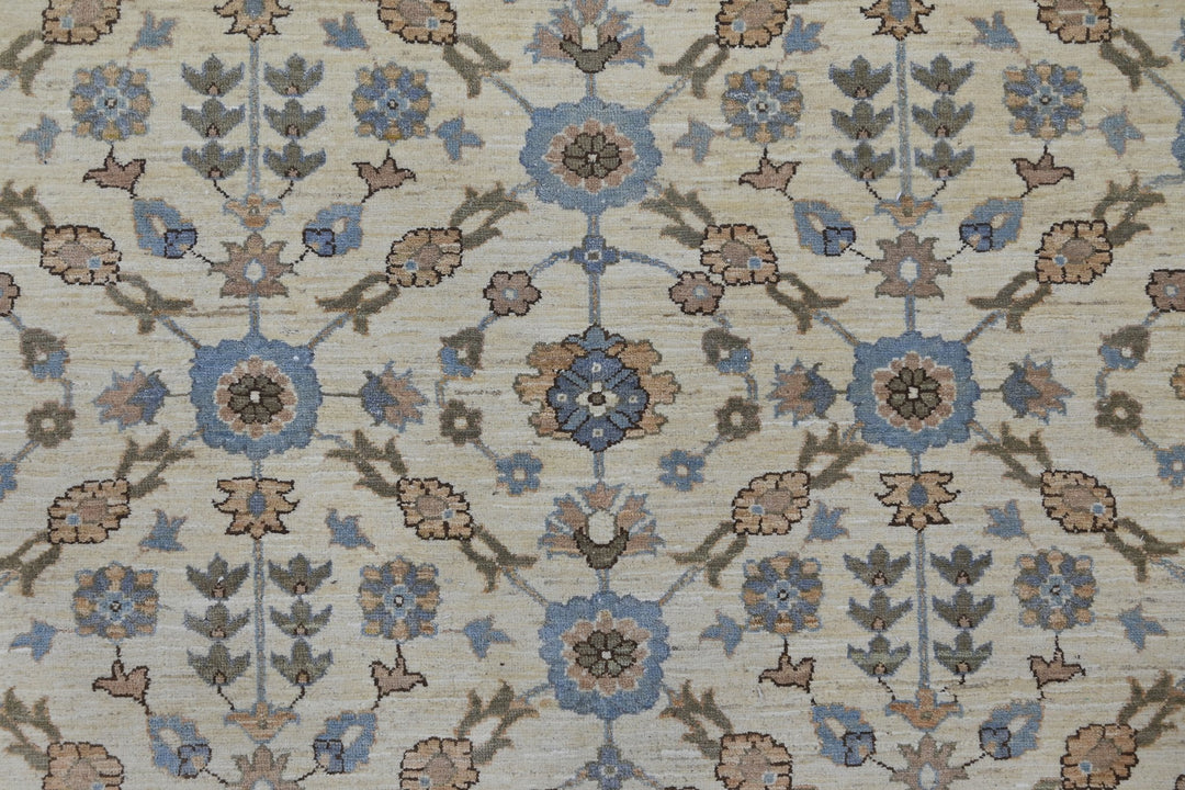 white Oversized rug 8' 10" x 12' 4"