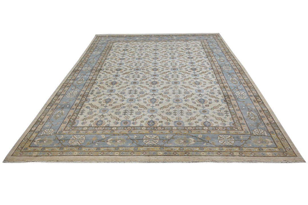 white Oversized rug 8' 10" x 12' 4"