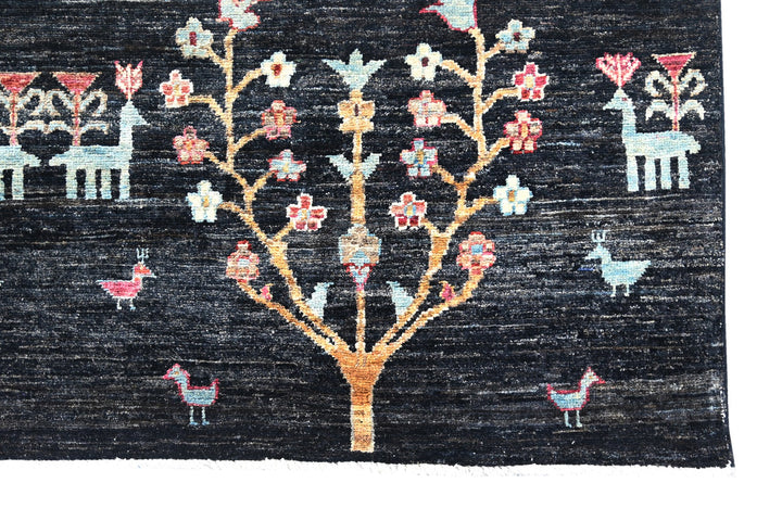 black Large rug 8' 3" x 11' 0"