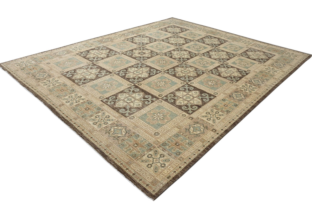 brown Large rug 8' 0" x 9' 8"