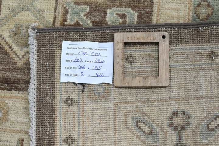 brown Large rug 8' 0" x 9' 8"