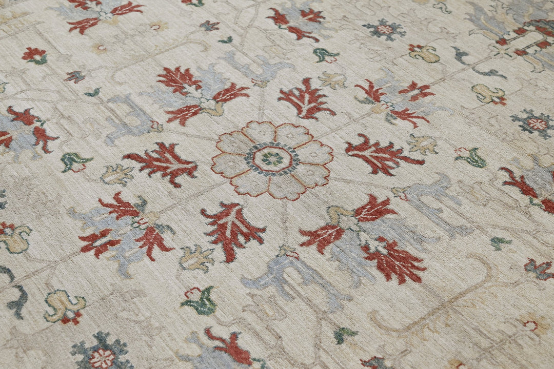 white Large rug 8' 1" x 9' 11"