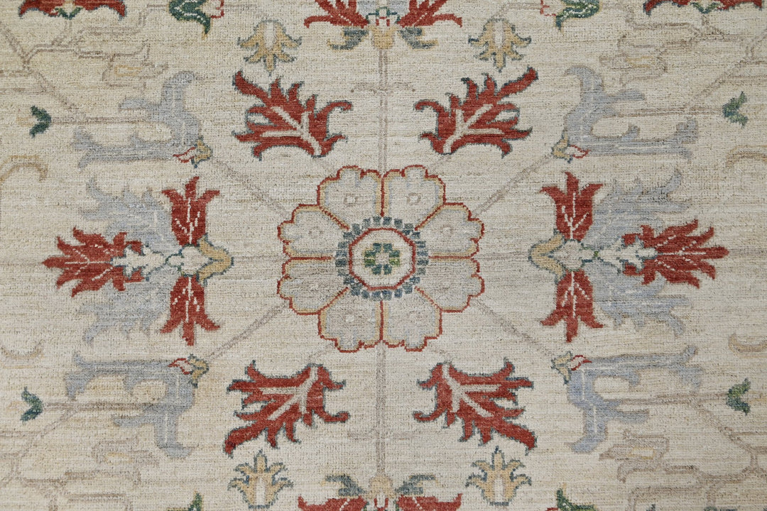 white Large rug 8' 1" x 9' 11"