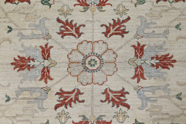 white Large rug 8' 1" x 9' 11"