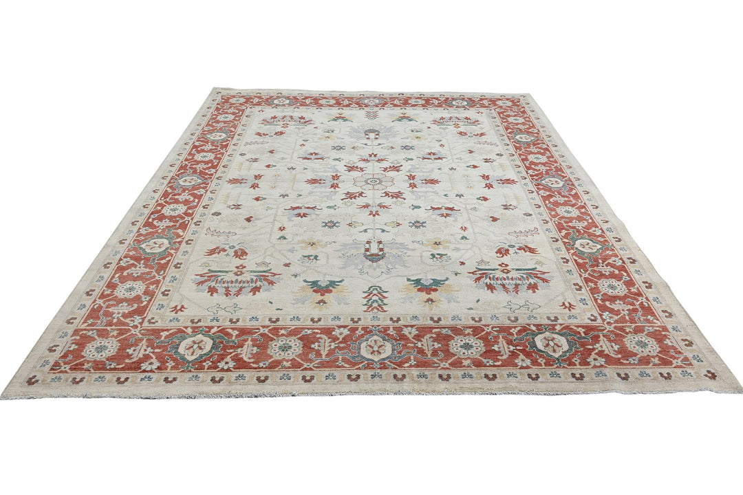 white Large rug 8' 1" x 9' 11"