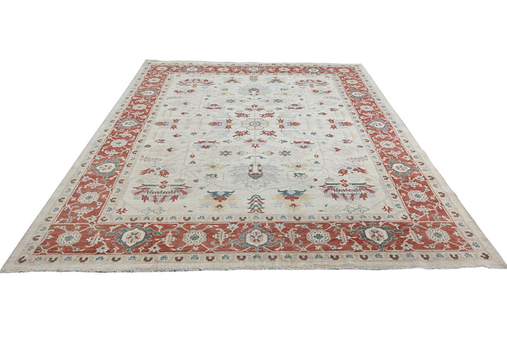 white Large rug 8' 1" x 9' 11"