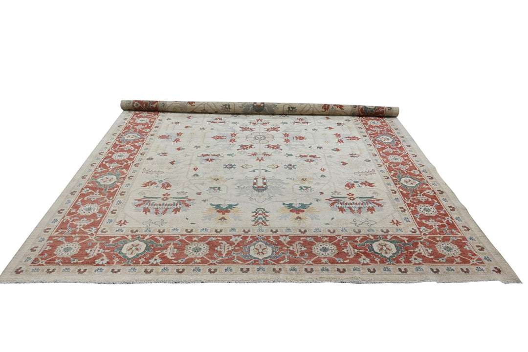 white Large rug 8' 1" x 9' 11"