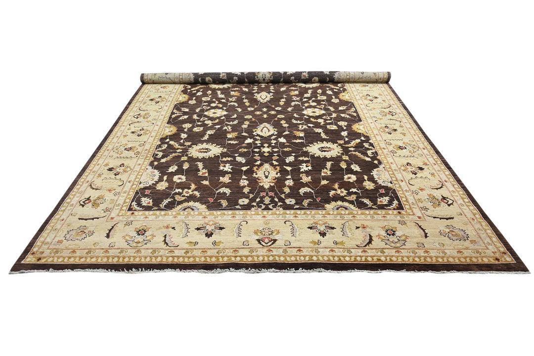 brown Large rug 8' 2" x 11' 3"