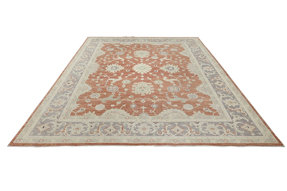 red Large rug 7' 10" x 9' 8"