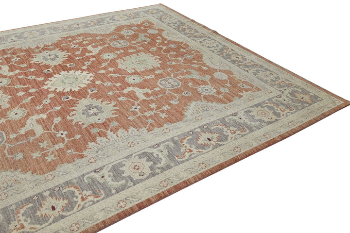 red Large rug 7' 10" x 9' 8"