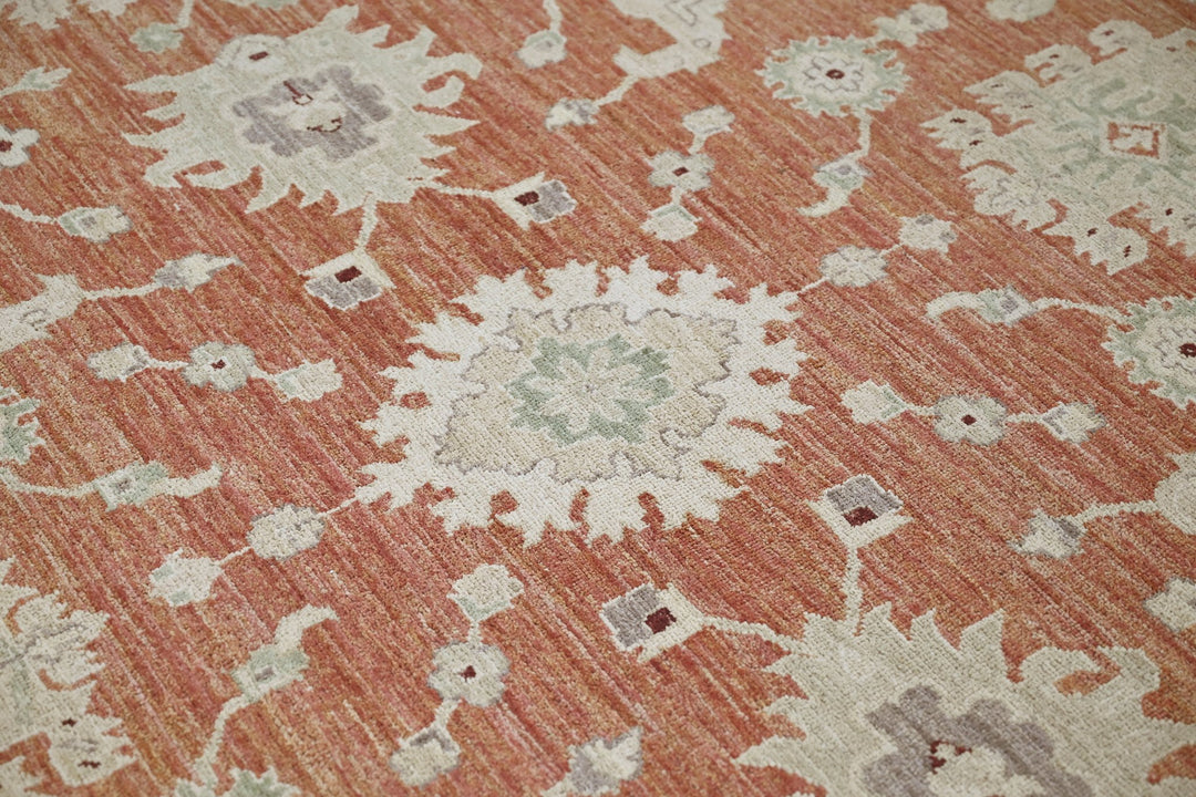 red Large rug 7' 10" x 9' 8"