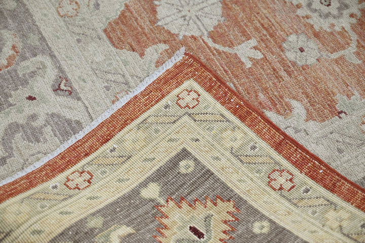 red Large rug 7' 10" x 9' 8"