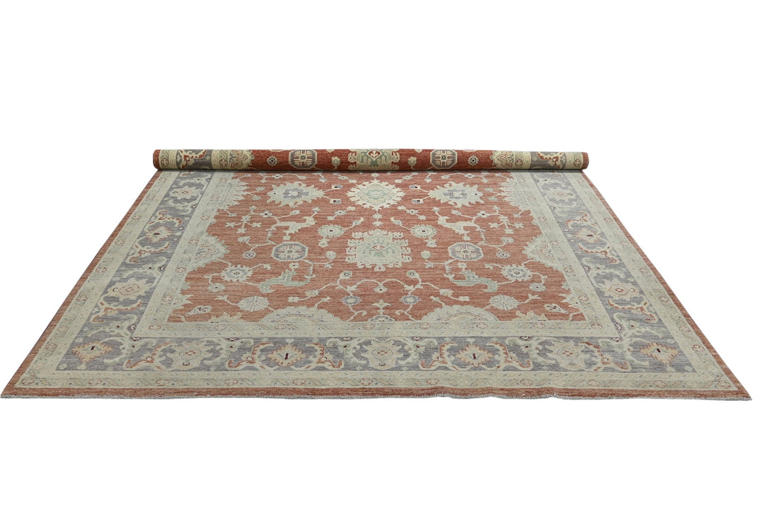red Large rug 7' 10" x 9' 8"