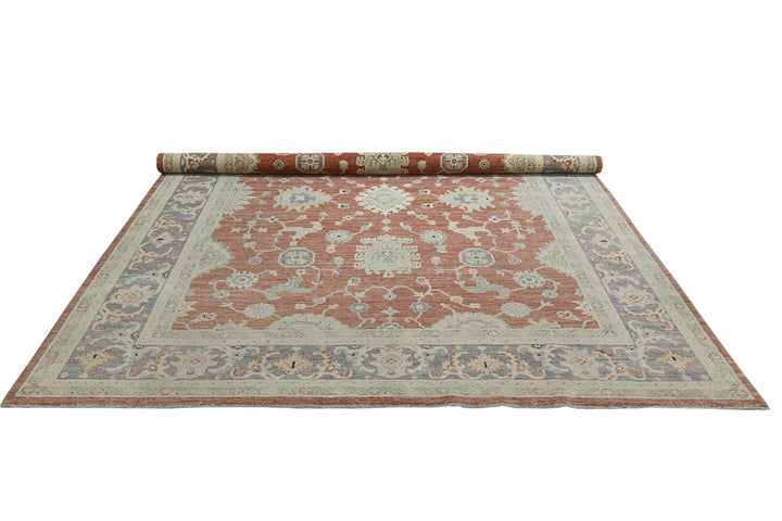 red Large rug 7' 10" x 9' 8"