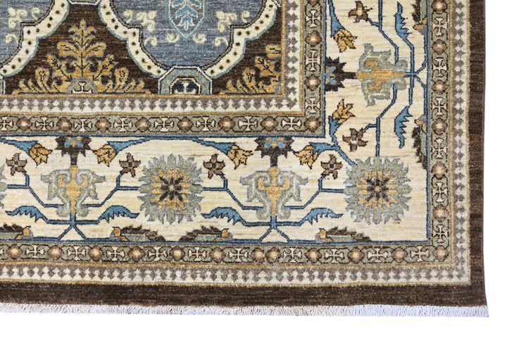brown Large rug 8' 0" x 10' 1"