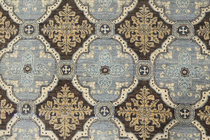 brown Large rug 8' 0" x 10' 1"