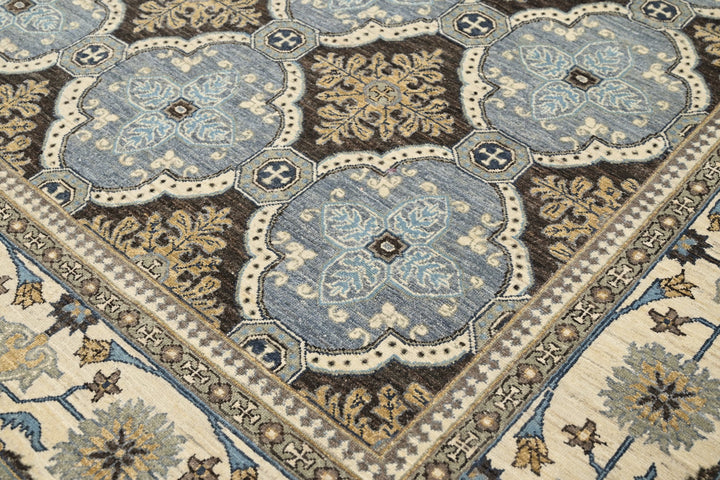 brown Large rug 8' 0" x 10' 1"