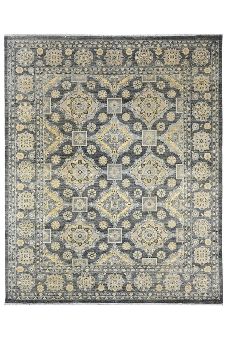 gray Large rug 8' 1" x 10' 0"