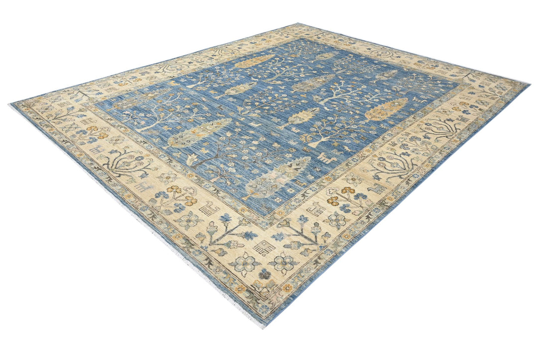 blue Large rug 7' 11" x 10' 2"