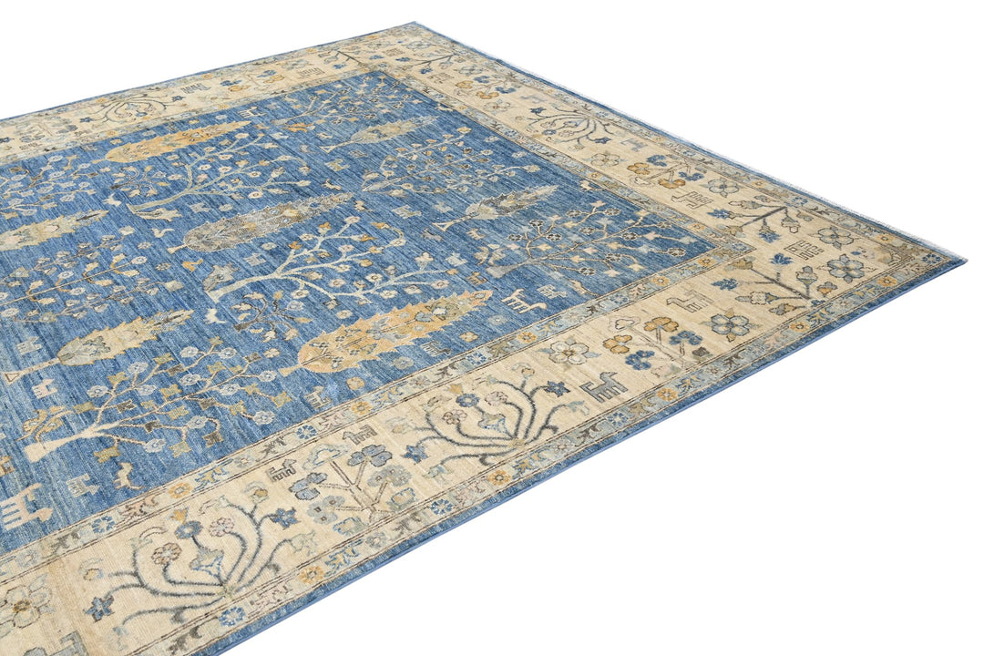 blue Large rug 7' 11" x 10' 2"