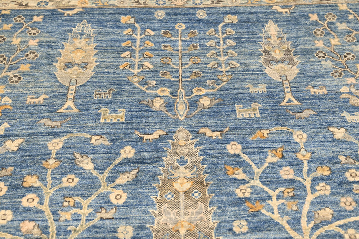 blue Large rug 7' 11" x 10' 2"