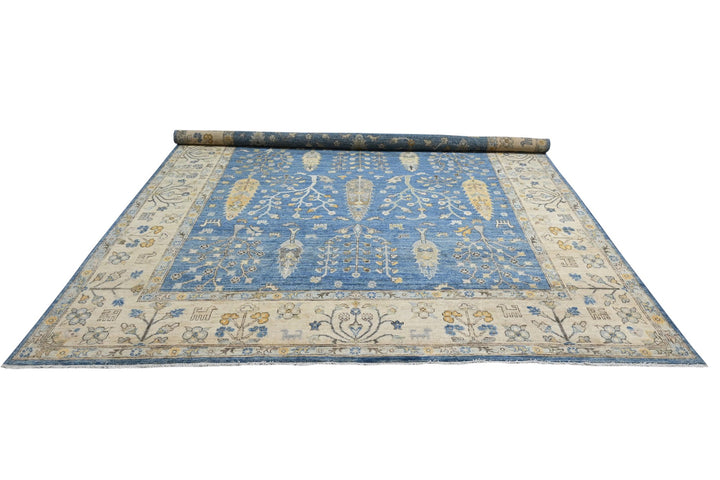 blue Large rug 7' 11" x 10' 2"