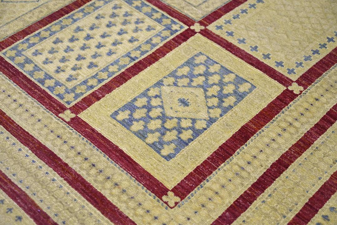 brown Medium rug 6' 6" x 9' 5"